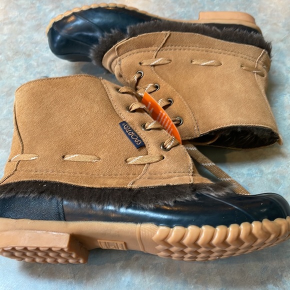 Sporto booties (sz 10) - Picture 3 of 10